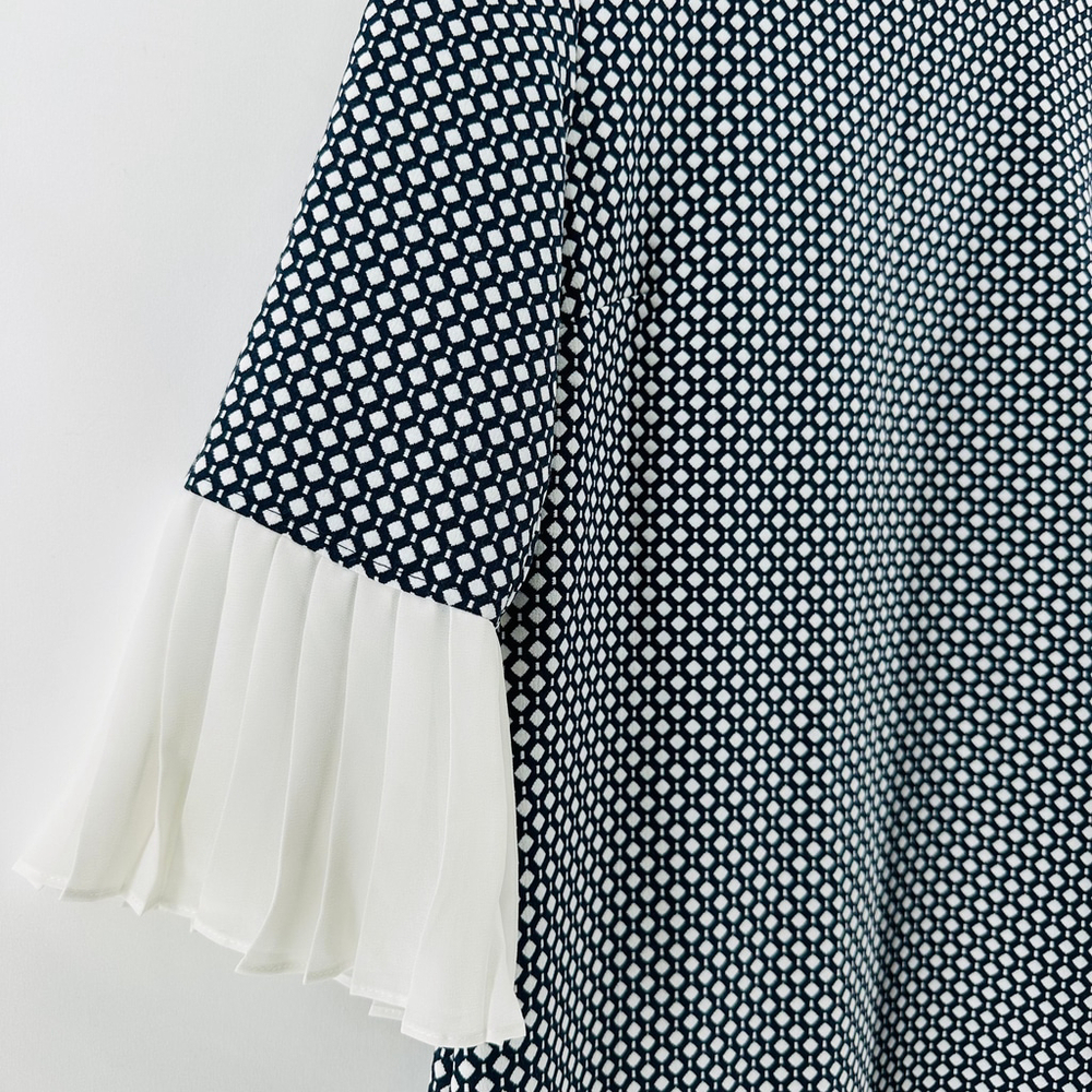NEW YORK & COMPANY Black White Geometric DIAMOND Pleated Sleeves Dress WOMENS S - Picture 4 of 9